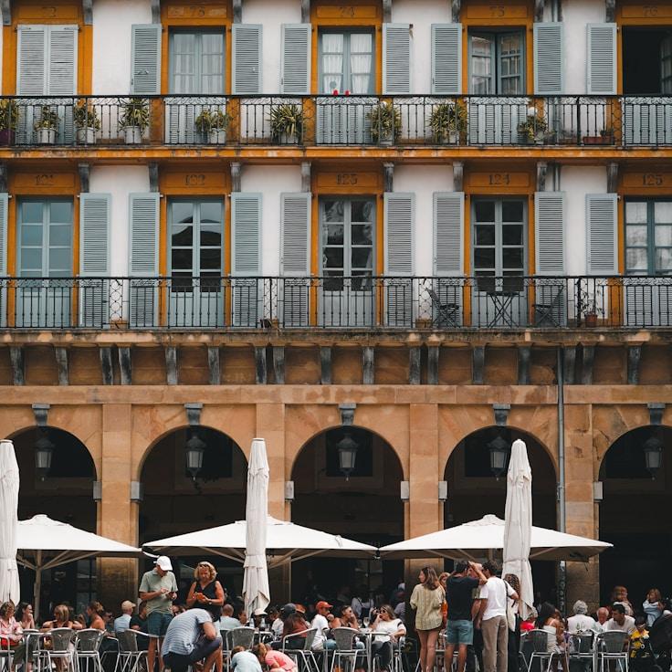 Outdoor terrace seating suitable for families in Amsterdam